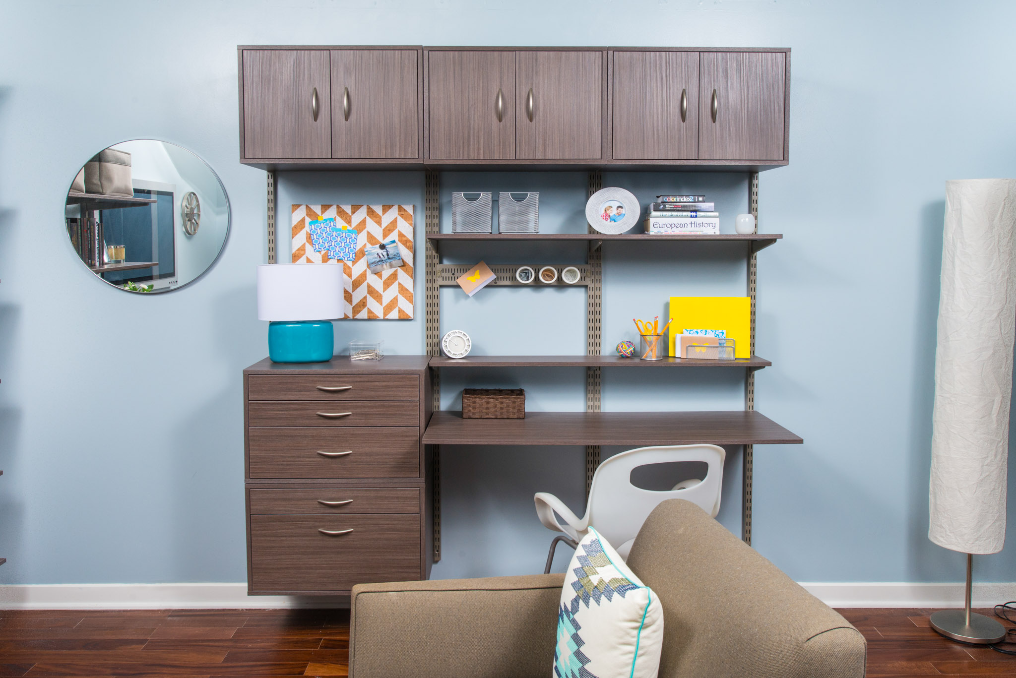 Creative Adaptable Home Office Solution